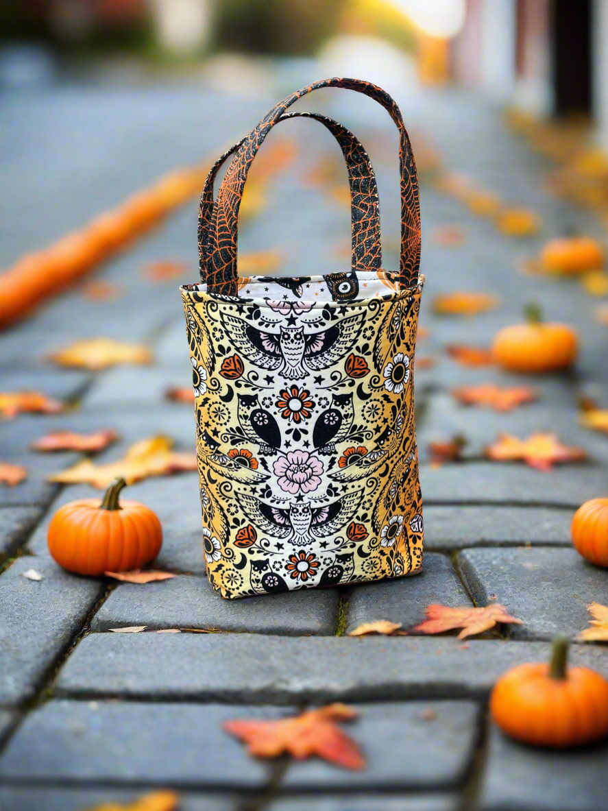 Med Halloween Bag - Owls and Pumpkins