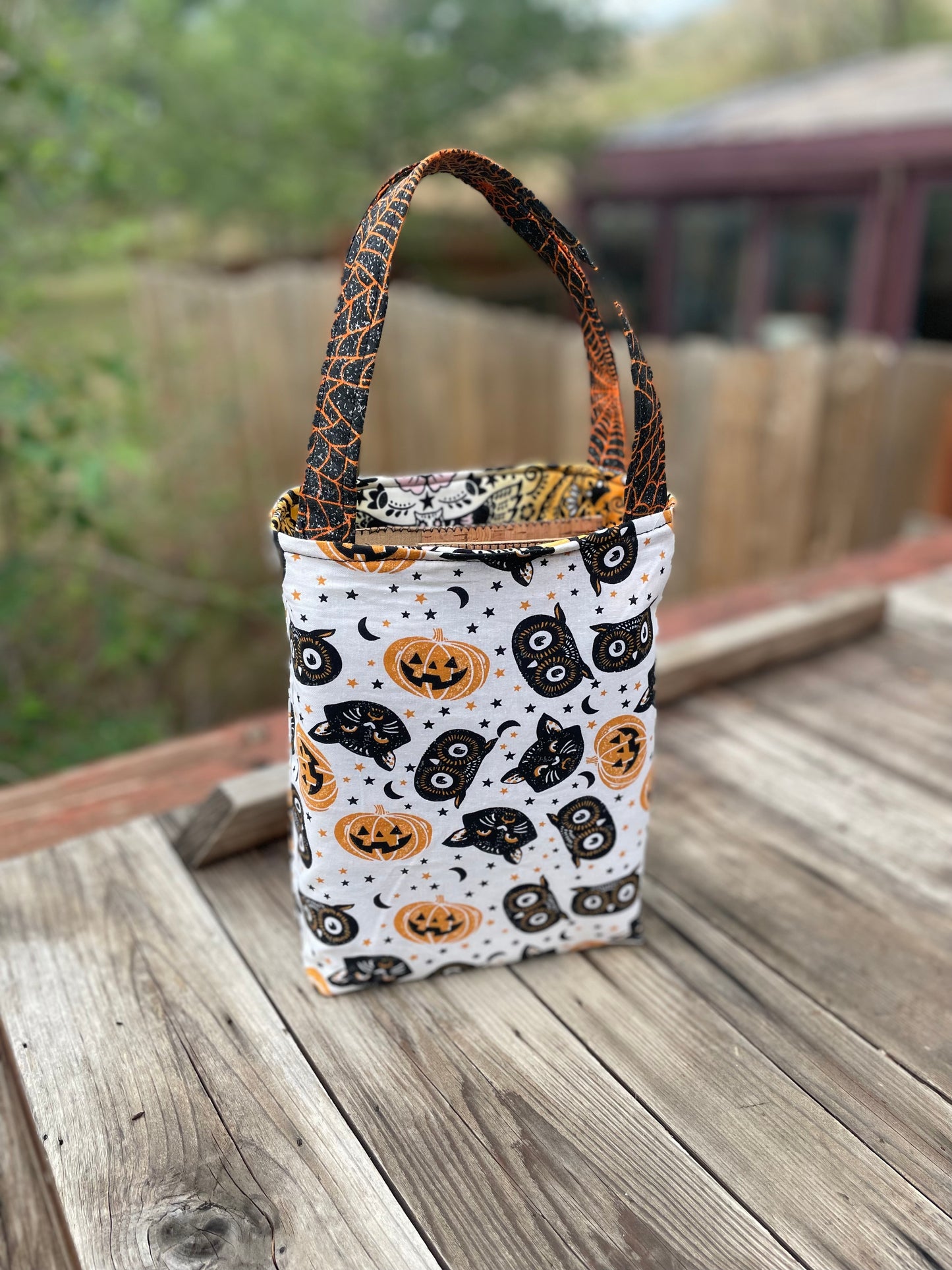 Med Halloween Bag - Owls and Pumpkins